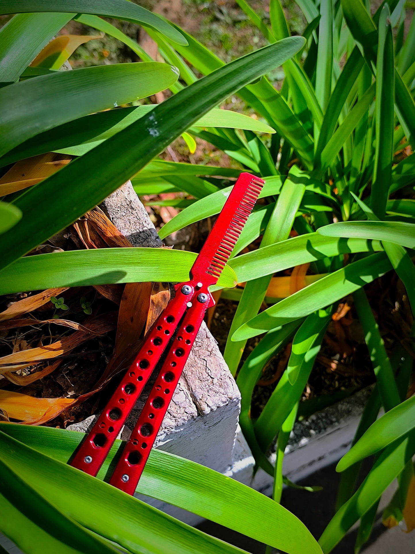 Peine Mariposa Rojizo Razor Estilo Balisong