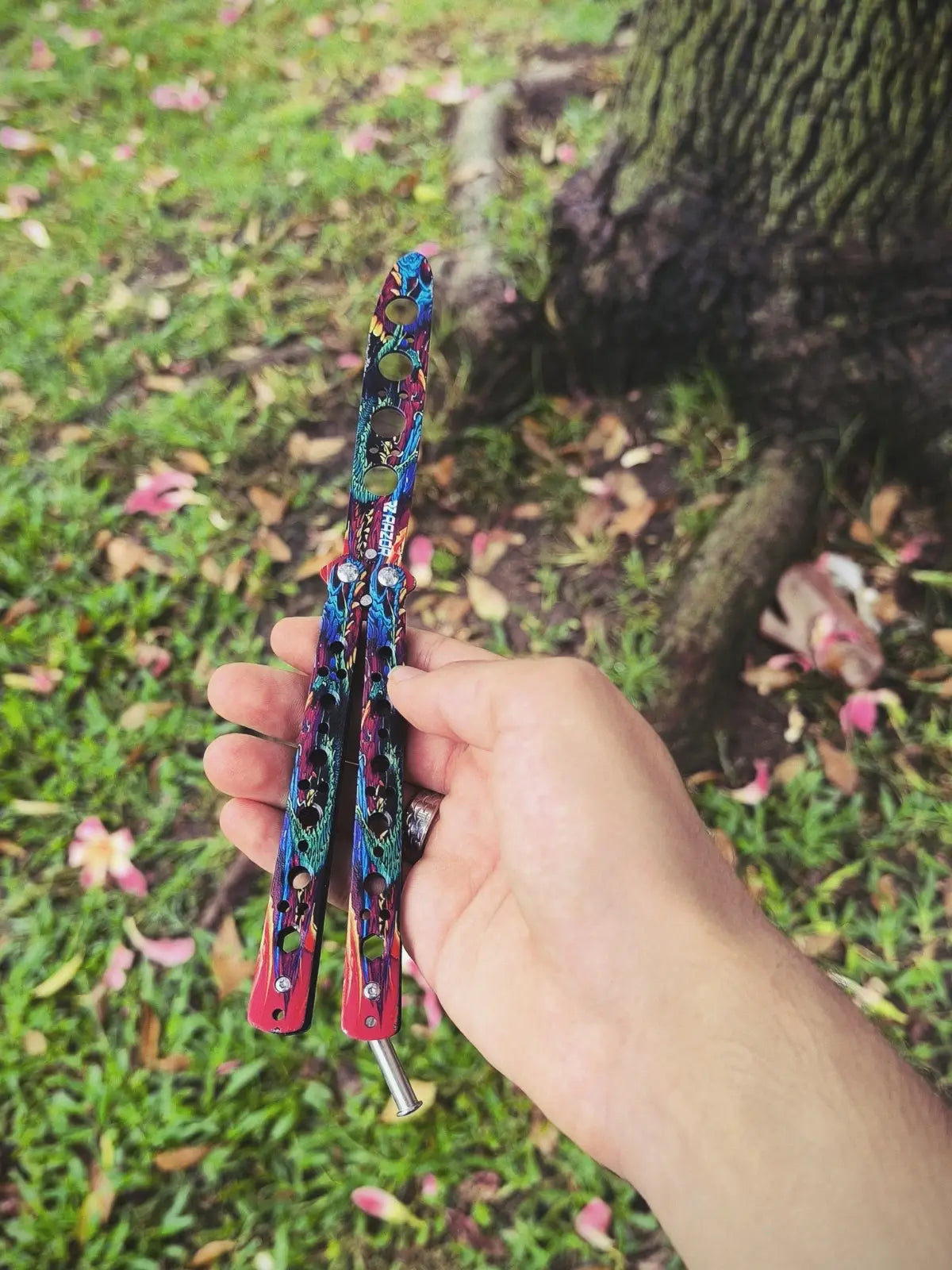 Butterfly Knife Hyperbeast Diseño CS:GO de Colección en mano trucos
