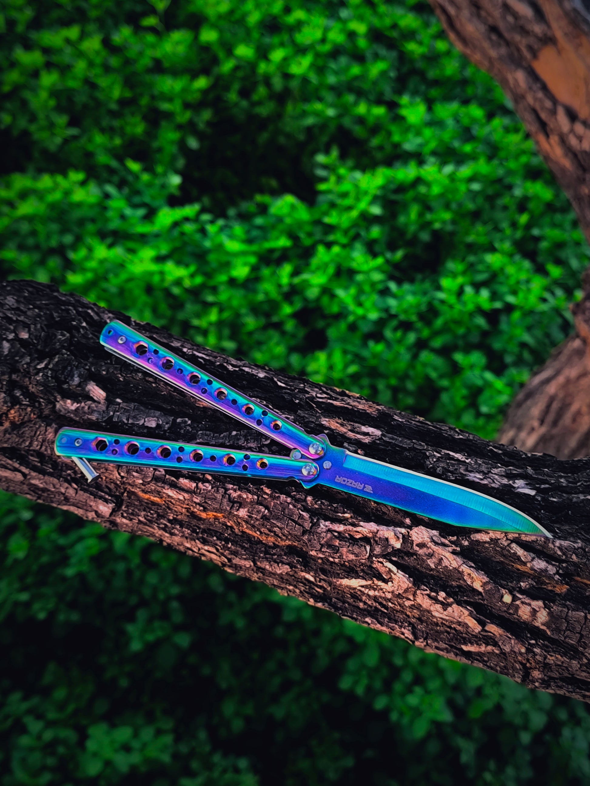 Navaja Mariposa butterfly knife Abierto Detalle Color